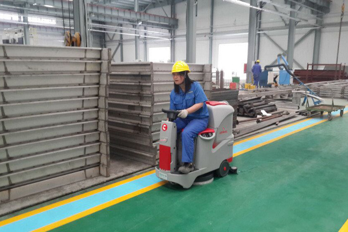 駕駛式洗地機(jī) 駕駛式洗地機(jī)